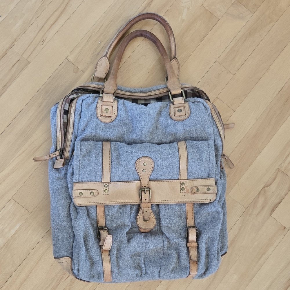 UGG Gray and Tan Duffel Bag with Structured Design